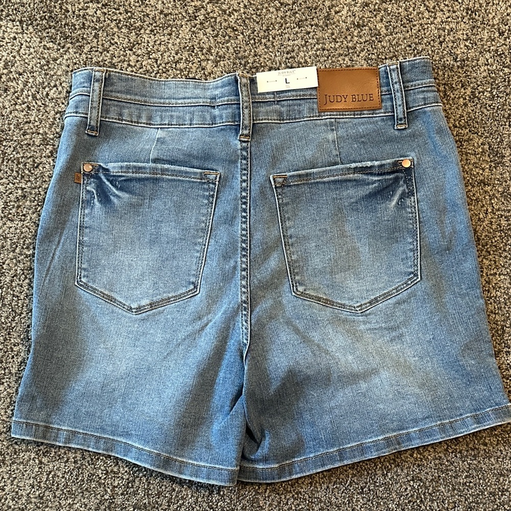 Judy Blue Denim Shorts - Picture 2 of 2